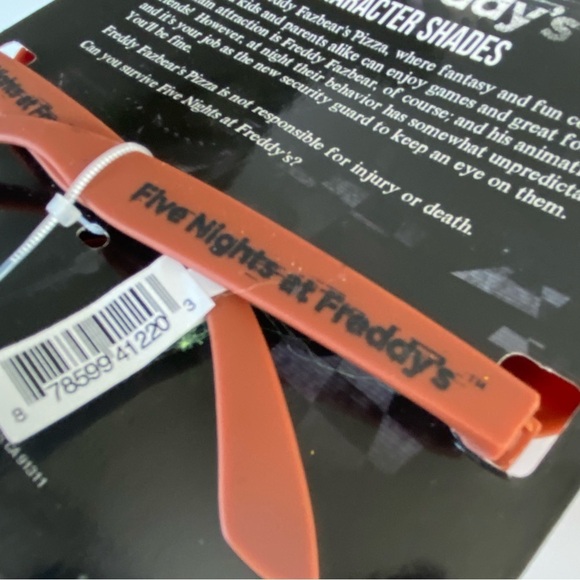 FNAF Freddy Fazbear Halloween Costume Mask Sunglasses Five Nights at Freddys New - Picture 8 of 11